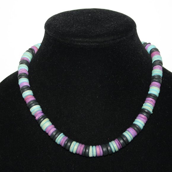 Vintage Jewelry - Beautiful 17" vintage wooden necklace purple blue